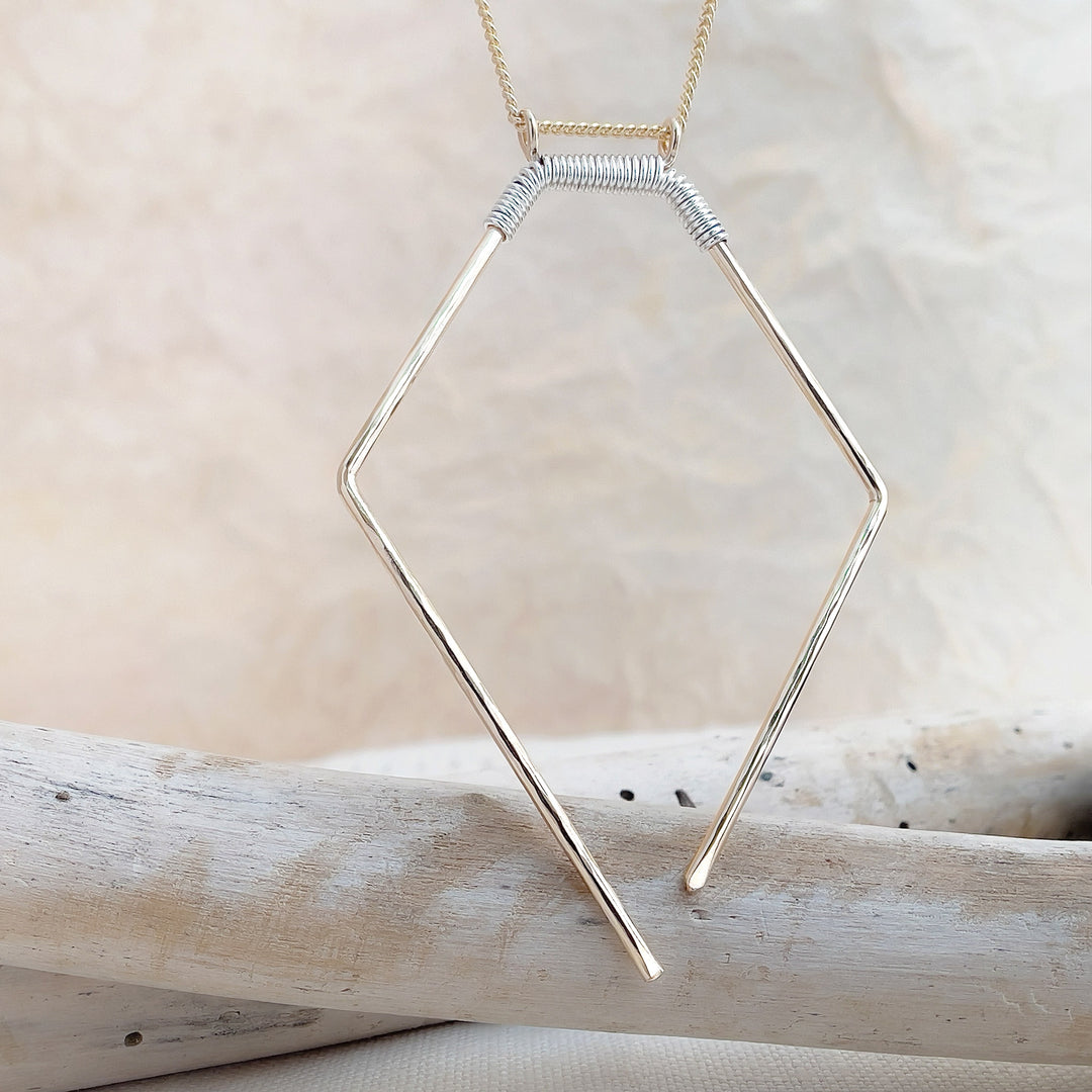 Helix Oblique Pendant – Pliers String